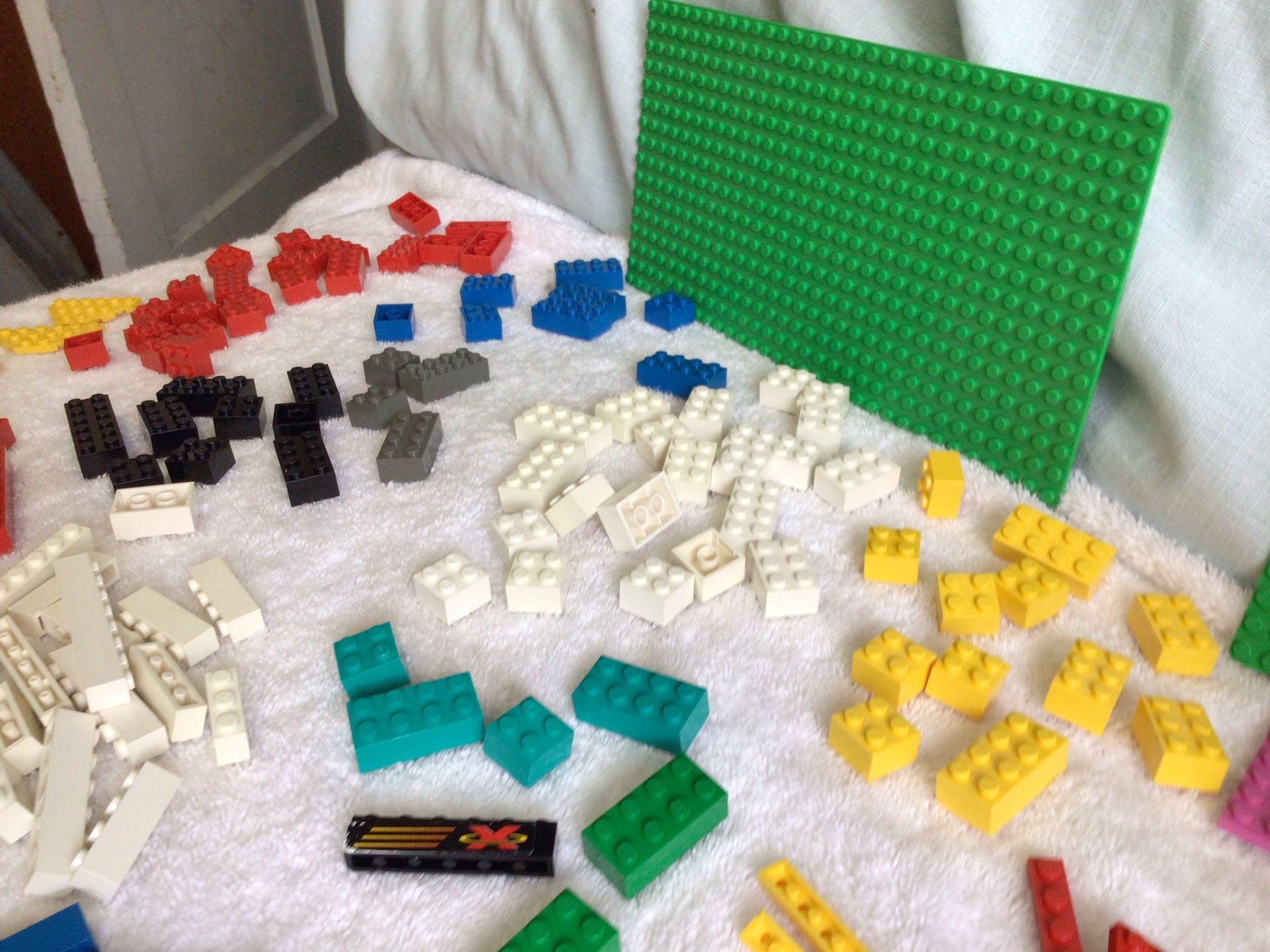 Lego Set Over 500 Pieces Wheels, Windows Plenty Of Parts To Build
