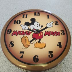 Vintage Mickey Mouse Clock Collectors Tin