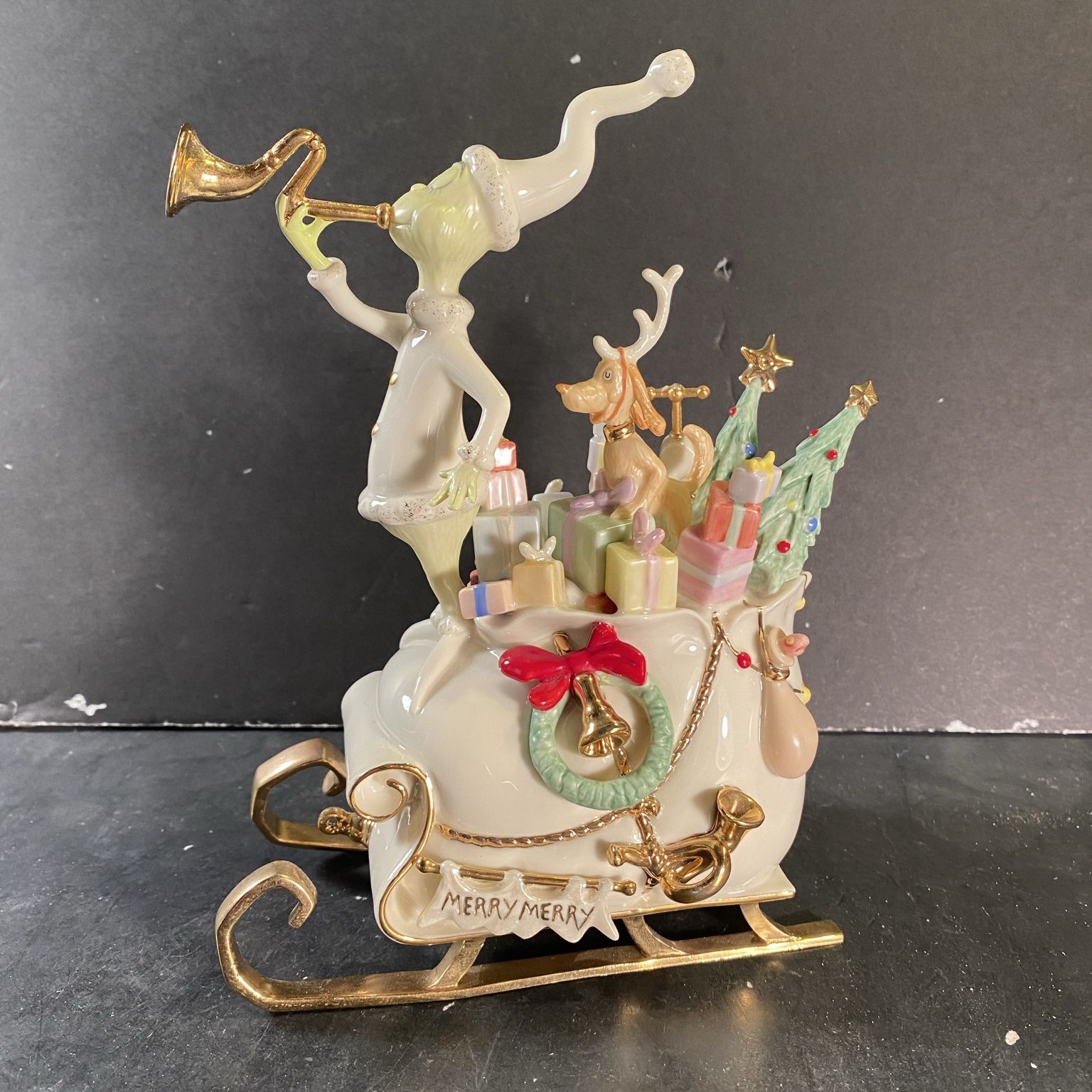 LENOX Grinch Dr Seuss “Return To Whoville” Christmas Decor (Height: 8”)