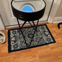 Round  Mirrored Table