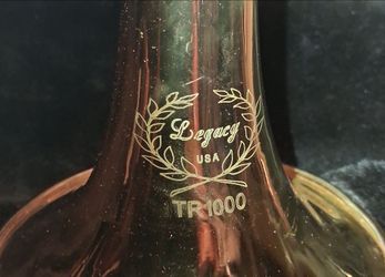 Legacy USA TR1000 trumpet  case, mouthpiece and valve oil. Super clean, plays and sounds great