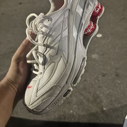 Nike , Jordan , NB , Supreme, Lebron