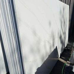 QUARTZ STONE SLABS SUPER JUMBO IN CALACATTA LIGHT GOLD 📏Each slabs cover  75.7 sq.ft, Thickness 3 cm 🔥Price $1099 per Slab🔥 