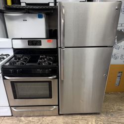 Gas Stove 30 And Fridge 28”