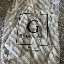Giuliana Woman’s fax Furr Vest