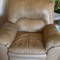 RECLINER CHAIR