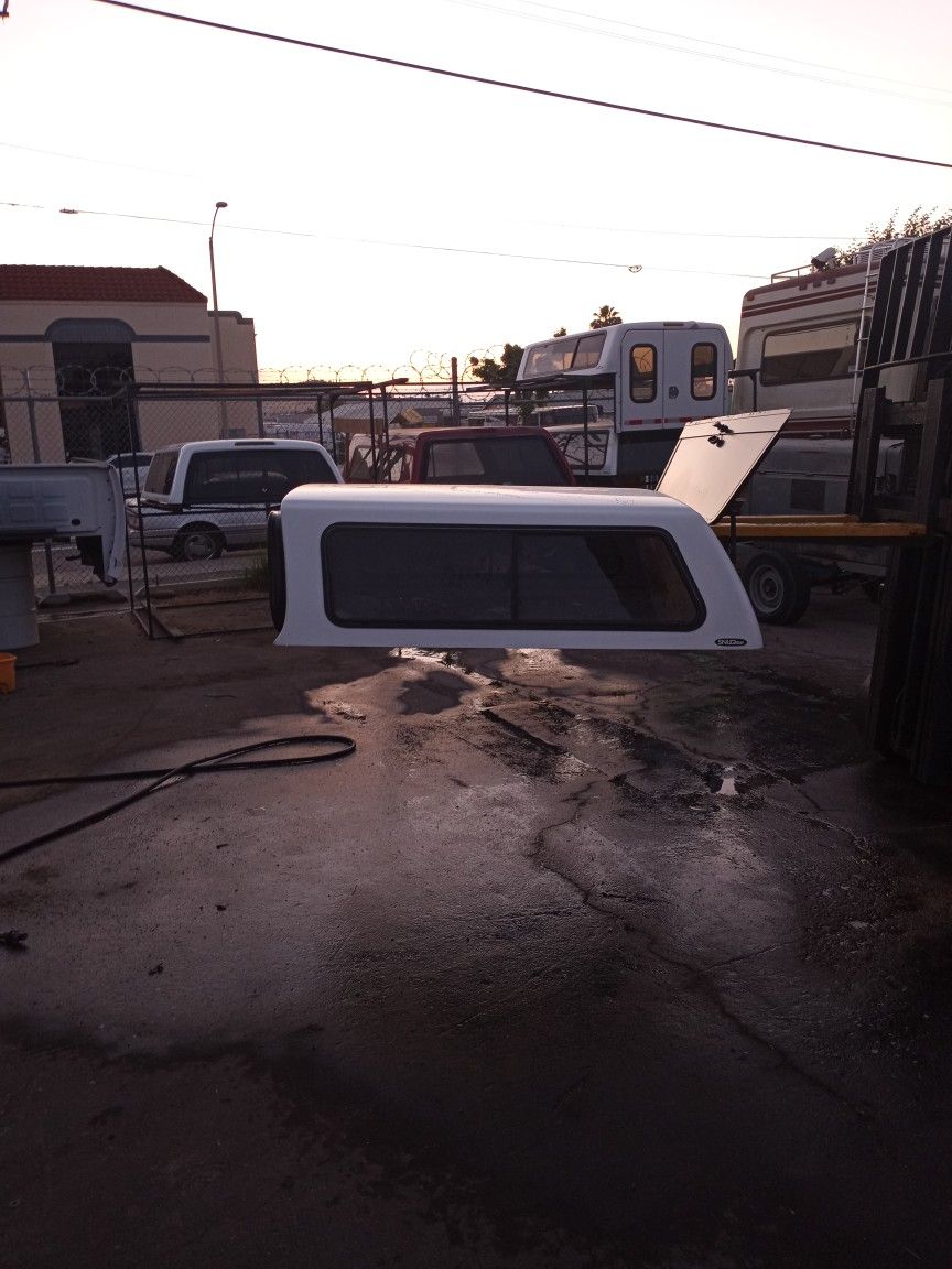 Snugtop Cab Hi Shell White. F44920