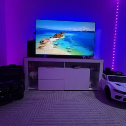 TV Stander