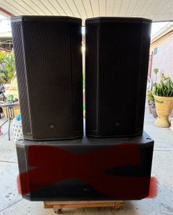 Jbl powered speakers