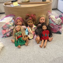 5 American Girl Dolls With Clothes And Shoes 