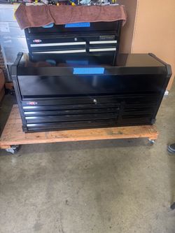 Tool box craftsman black w 52”