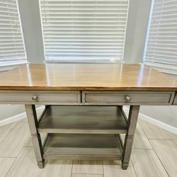 KITCHEN ISLAND - GREAT CONDITION!