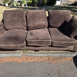 Free Couch!! 