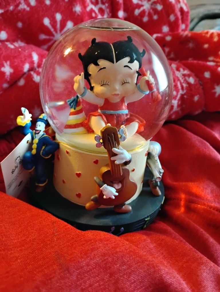 Baby Betty Boop Musical Globe
