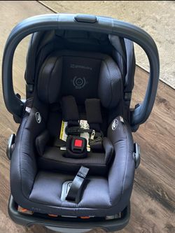 Uppa Baby Mesa Car seat