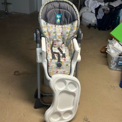 Child Feeding Chair