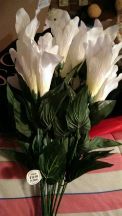 White flower bouquet.