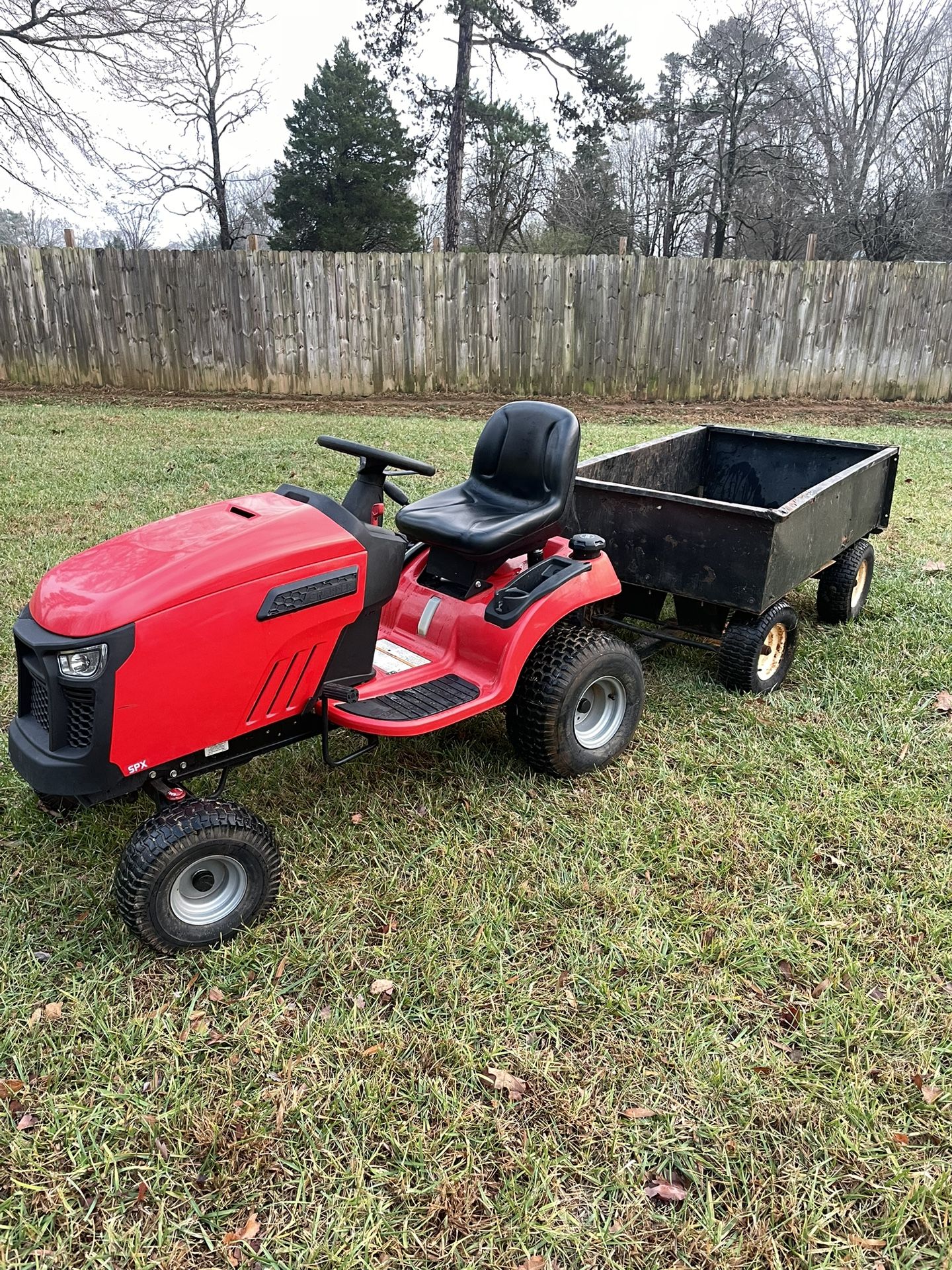 Snapper Lawn Tractor w/ Lawn Trailer