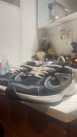 Dior B30