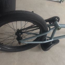 21’ Cult Bmx 