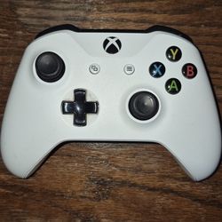 Xbox One Controller (White, Mint Condition, New)
