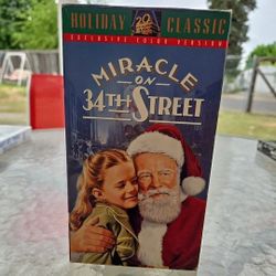 Miracle on 34th Street (VHS, 1993, Colorized) Christmas 20th Century FOX Movie