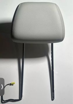10-16 Mercedes E350 E550 Sedan 10-18 CLS350 Front Driver or Passenger Headrest Light Gray