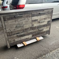 Nice Modern Ashley Furniture 6 Drawer Dresser