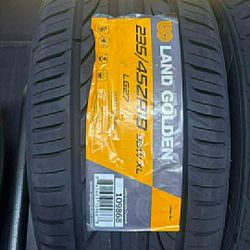 235 45 19 New Set Of Tires 