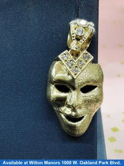 Symbol Pendant - Yellow Gold 10k (.417) 4.1 grams