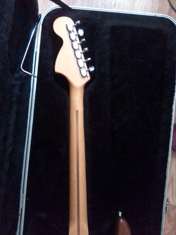1975 Fender Stratocaster Sunburst Electric Guitar 
