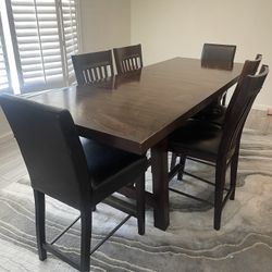 Kitchen Table and Chairs