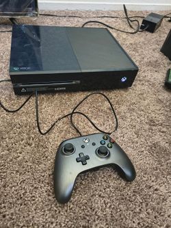 Xbox one plus game and controller