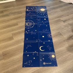 Beautiful Compact, Celestial Gaiam Yoga Mat
