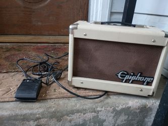 Acoustic Guitar Amp