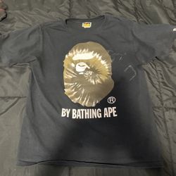 Bape T Shirt ( Size Medium ) 