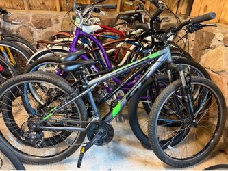 GT mountain bike 27.5” wheels Small aluminum frame
