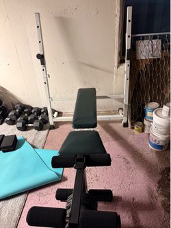 Bench and leg workout machine