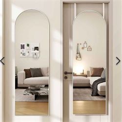 White arch mirror