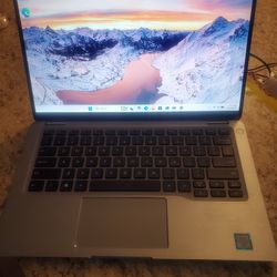 2 In 1 Laptop