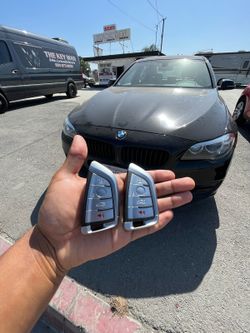 Car Keys N Remotes/ Llaves Con Control