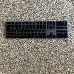 Apple magic keyboard with Numeric Pad - Black