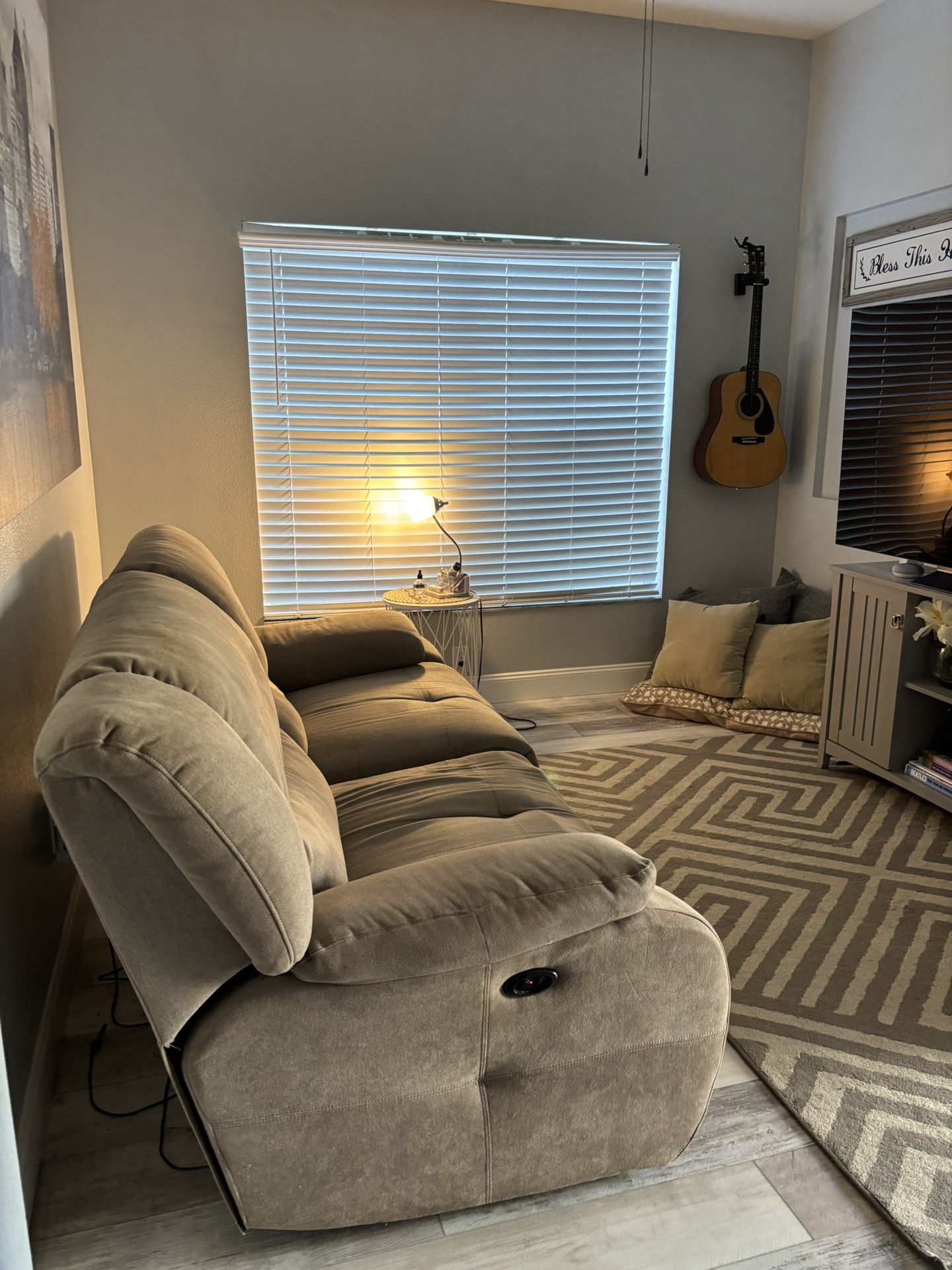 Reclining Sofa