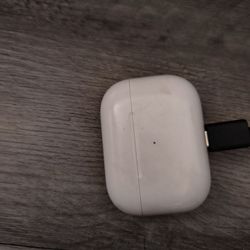 Apple AirPods Pro charging case + one earbud