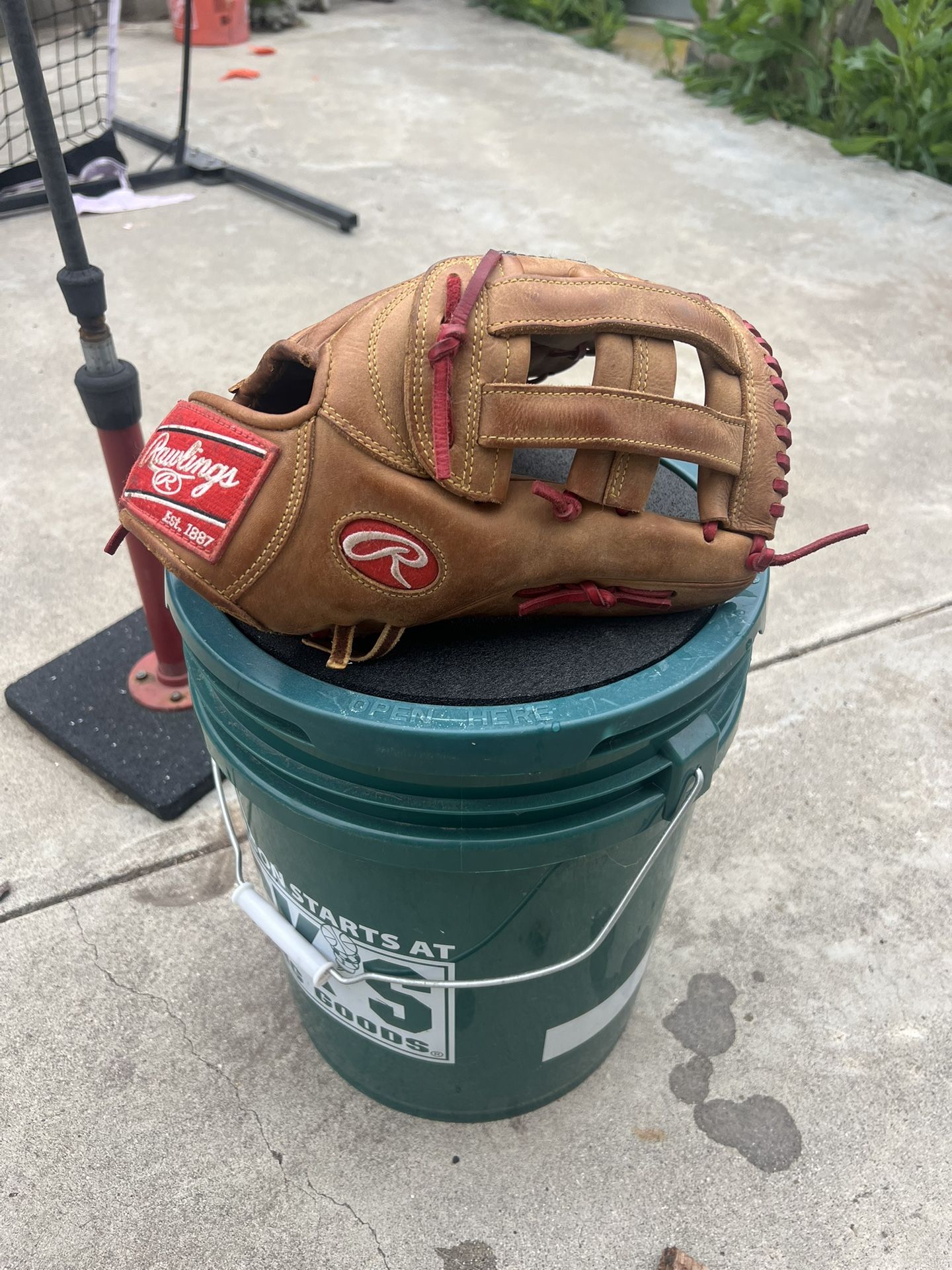 Rawlings Heart of The Hide Outfield Glove