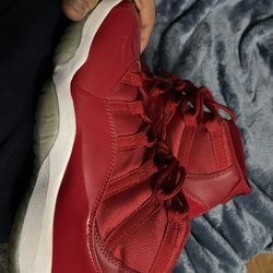 Jordan 11 Red