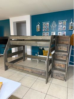 Bunkbeds with Stairway Chest