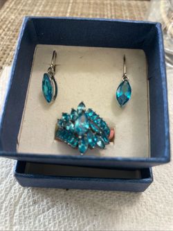 Anillo y aretes número 7