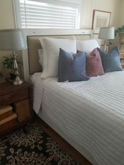 Rug , Lamps and Pillows Matching Set 