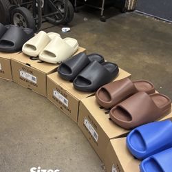 Yeezy Slides 